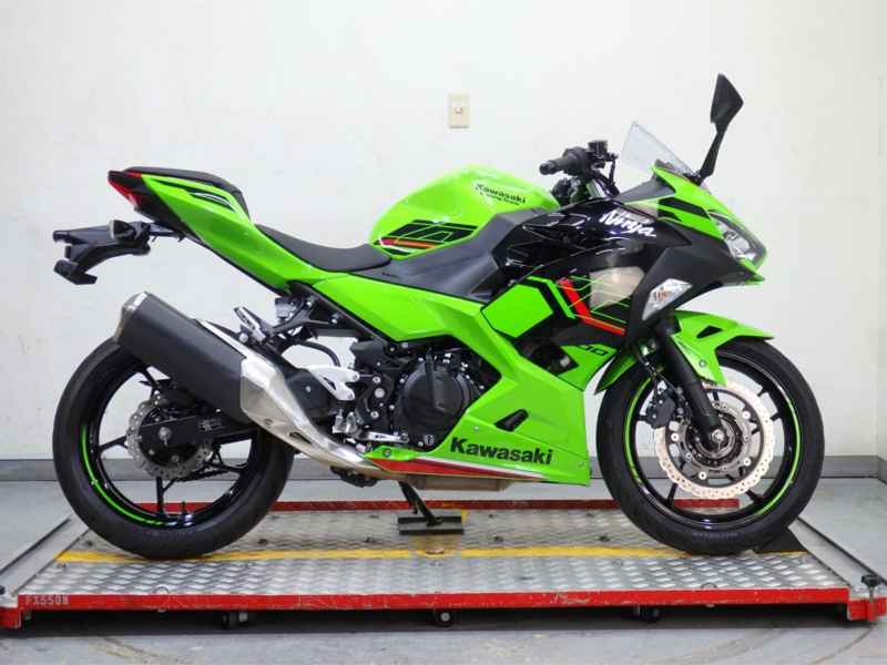 Kawasaki Ninja 400 KRT Edition 2024