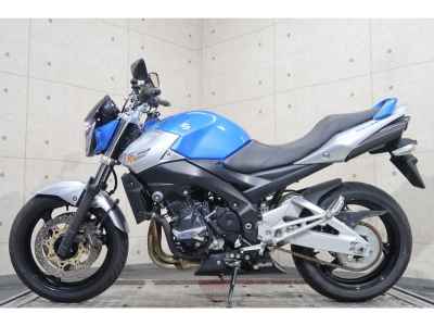 Suzuki GSR400 2009
