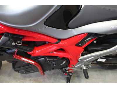 Suzuki Gladius SFV400 2015