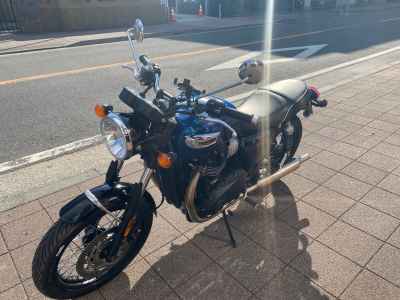 Triumph Bonneville T100 2023