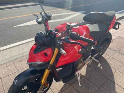 Ducati Streetfighter V4S 2023