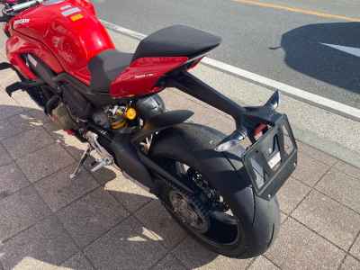 Ducati Streetfighter V4S 2023
