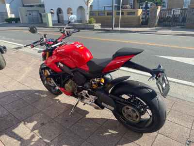 Ducati Streetfighter V4S 2023