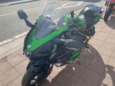 Kawasaki Ninja H2 SX 2023