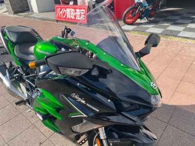 Kawasaki Ninja H2 SX 2023