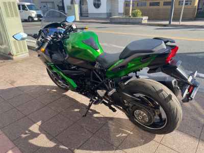 Kawasaki Ninja H2 SX 2023