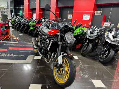 Kawasaki Z900RS 2023