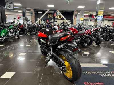 Kawasaki Z900RS 2023