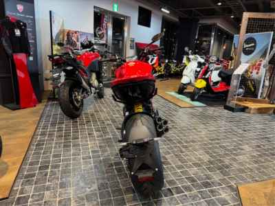 Ducati Diavel V4 2025