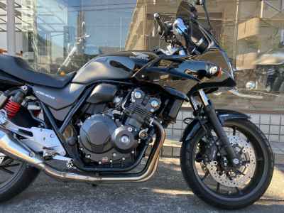 Honda CB400 Super Boldor 2022