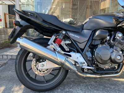 Honda CB400 Super Boldor 2022