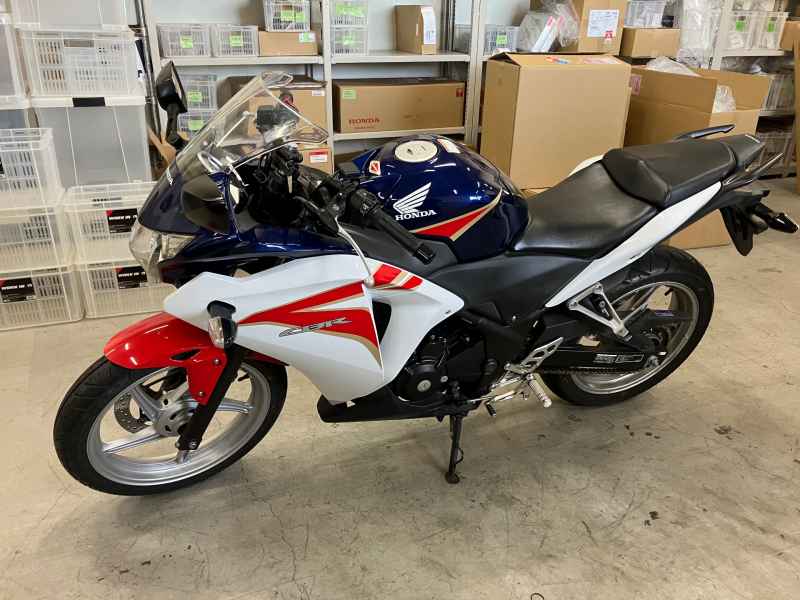Honda CBR250R 2011