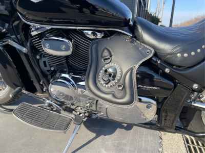 Suzuki Intruder 400 Classic 2010