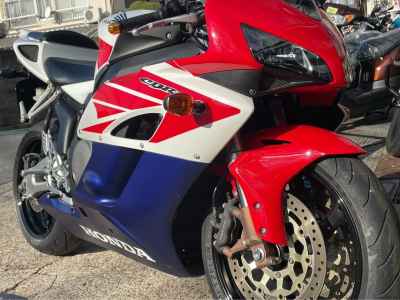 Honda CBR1000RR 2005