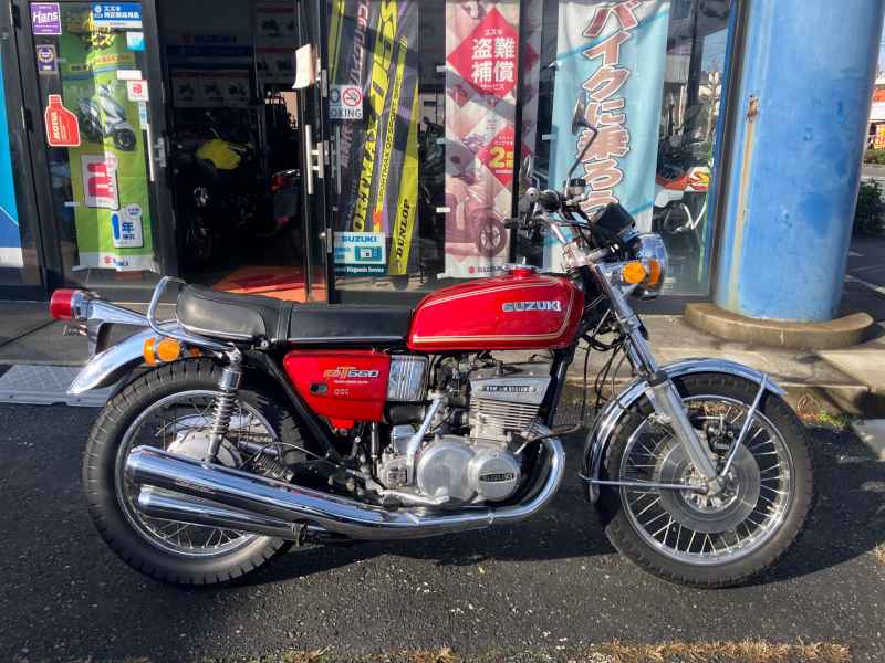 Suzuki GT550 2022