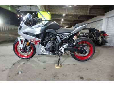 Suzuki GSX-8R 2025