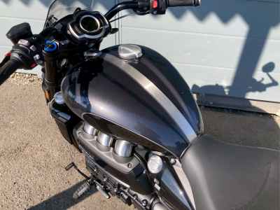 Triumph Rocket 3 R 2025