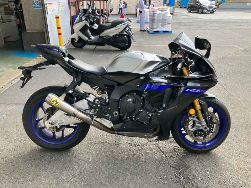 Yamaha YZF-R1M 2023