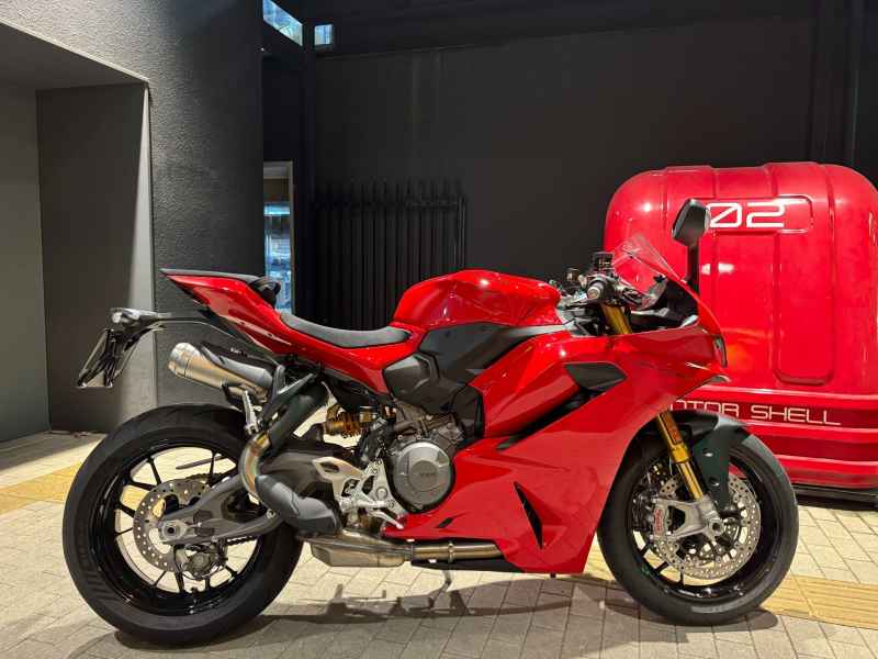 Ducati Panigale V2S 2025