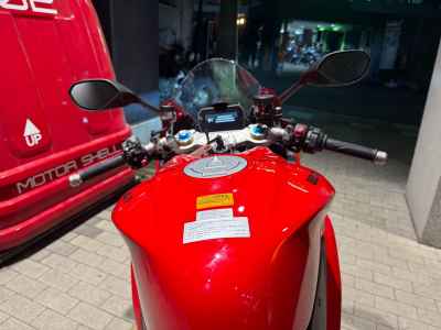 Ducati Panigale V2S 2025