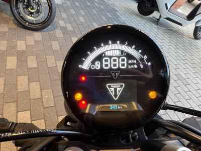 Triumph Trident 660 2025