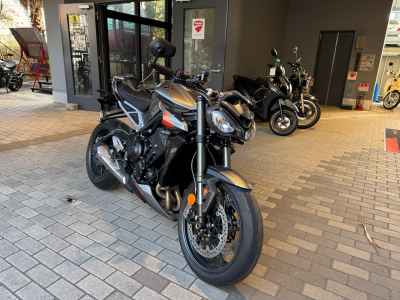 Triumph Street Triple RS 2025
