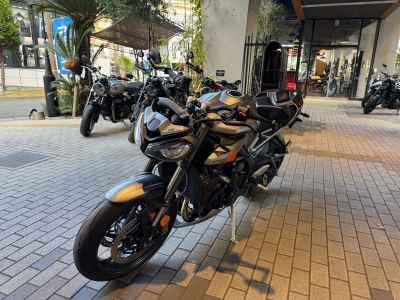 Triumph Street Triple RS 2025
