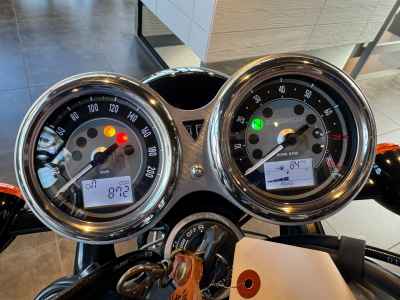 Triumph Bonneville T100 2022