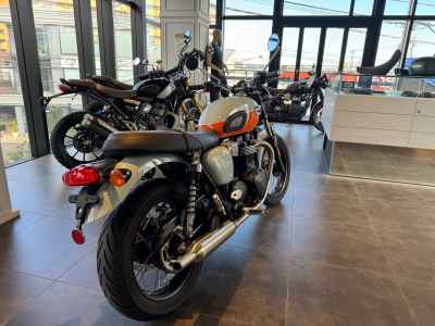 Triumph Bonneville T100 2022