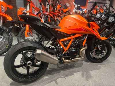 KTM 1290 Super Duke R 2024