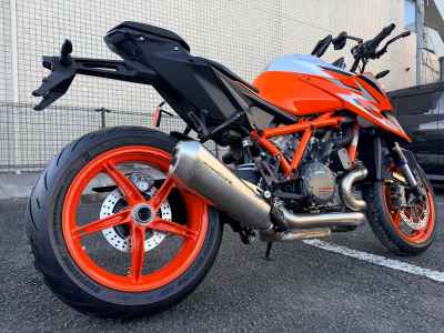 KTM 1290 Super Duke R 2023