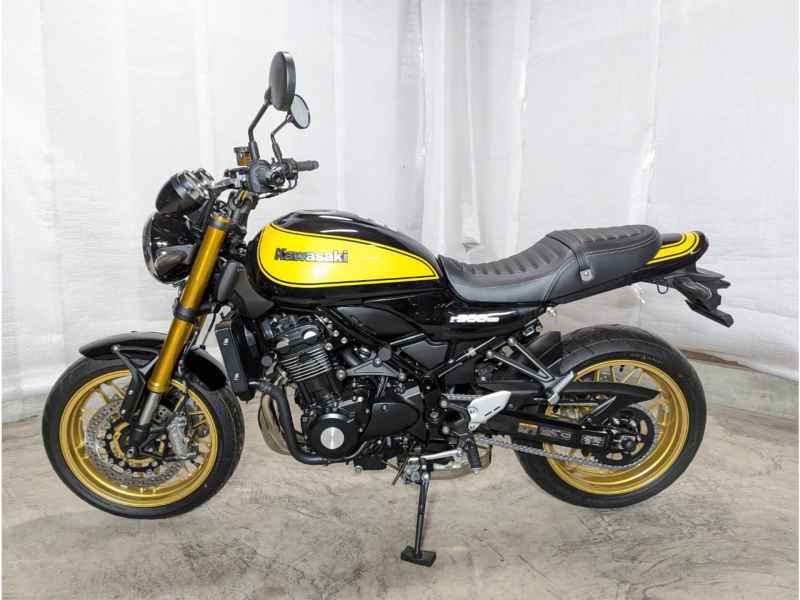 Kawasaki Z900RS 2024
