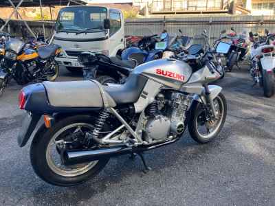Suzuki GSX750S Katana