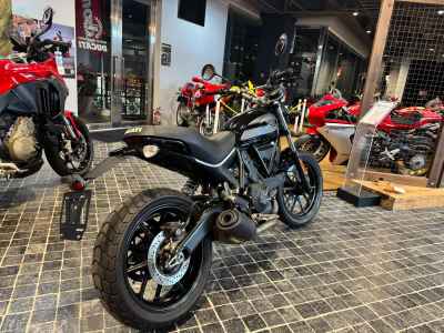 Ducati Scrambler Sixty2 2016