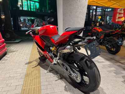 Ducati Panigale V2S 2025