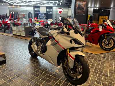 Ducati Supersport 950 S 2025