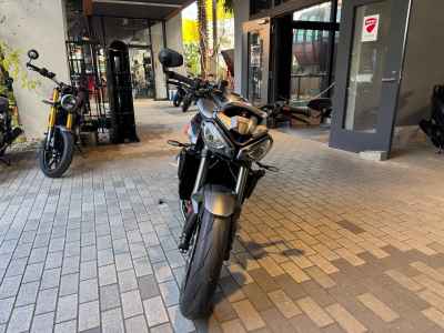 Triumph Street Triple RS 2025