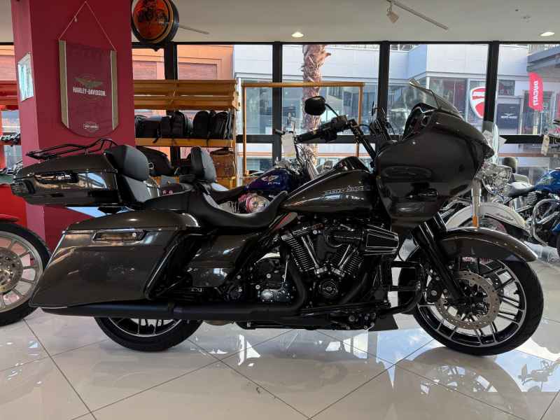 Harley-Davidson Street Glide FLHXS1690 2020