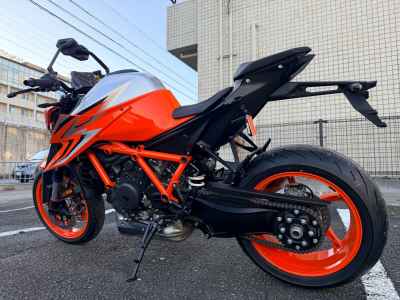 KTM 1290 Super Duke R 2023
