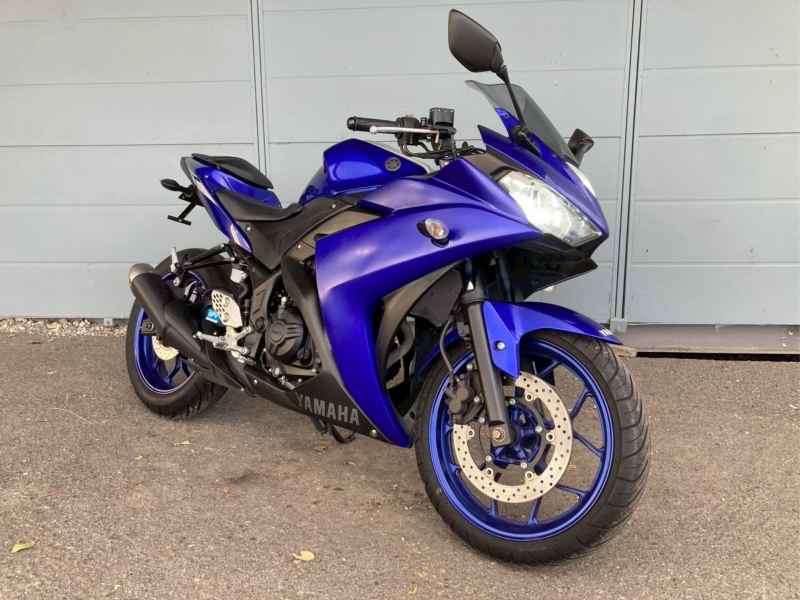 Yamaha YZF-R25 2016