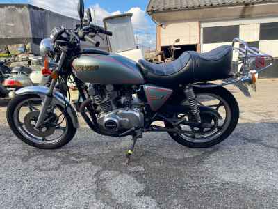 Suzuki GS400L 2025