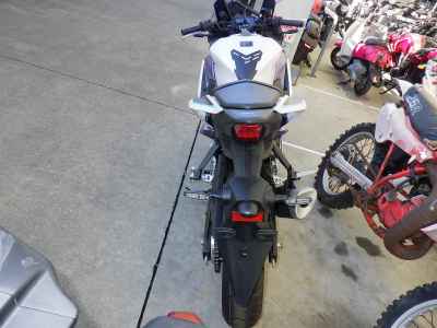 Yamaha YZF-R25 2025