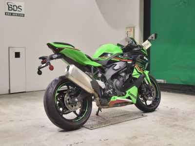 Kawasaki Ninja ZX-4RR