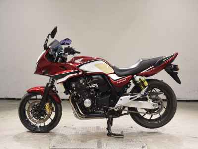 Honda CB400 Super Boldor 2019