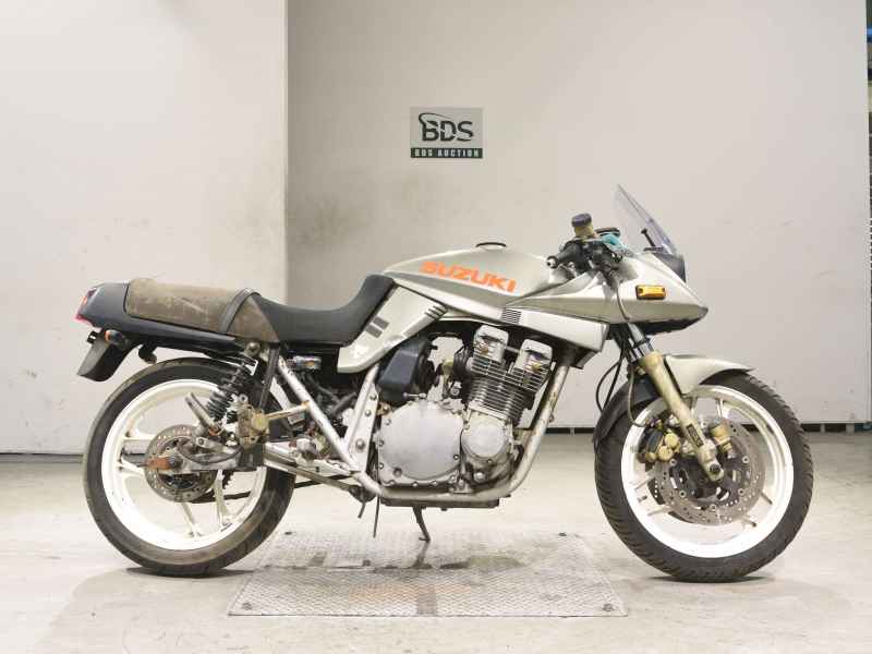 Suzuki GSX750S Katana