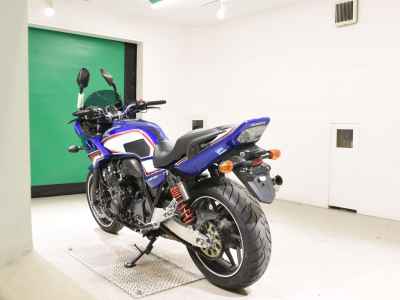 Honda CB400 Super Boldor 2020