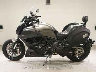 Ducati Diavel Strada 2013