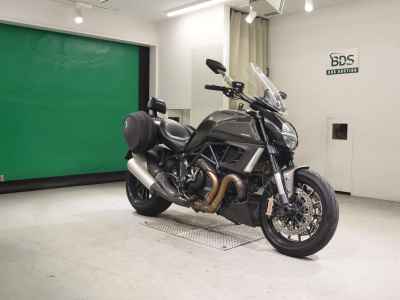 Ducati Diavel Strada 2013