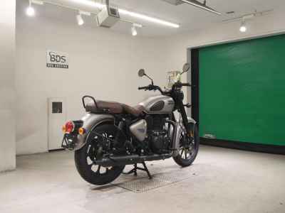 Royal Enfield Classic 350 2024