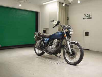 Yamaha SR400 2019